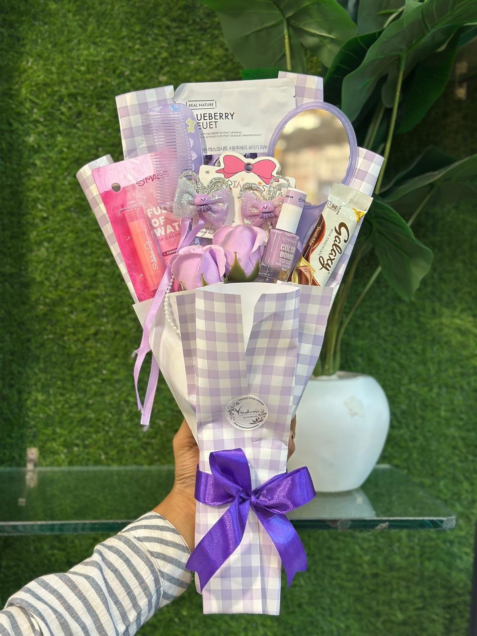 GIFT  AND ARTICLES 14